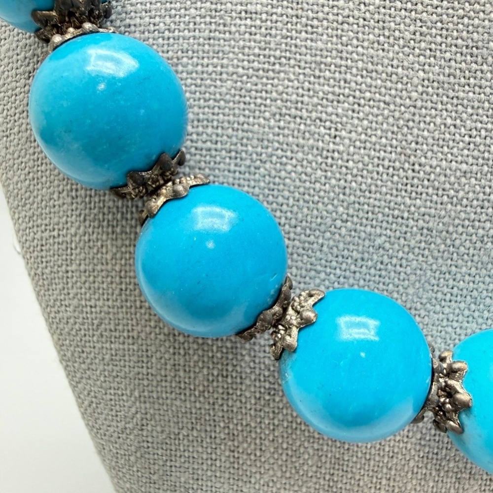 Robin Egg Blue Round‎ Graduated Dyed Stone Bead Necklace 18" Silver Tone Spacers - Picture 2 of 9